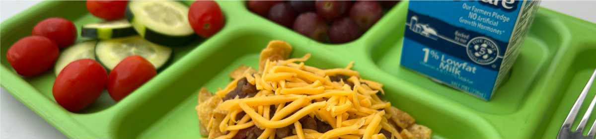 An image of the lunch served at schools. 