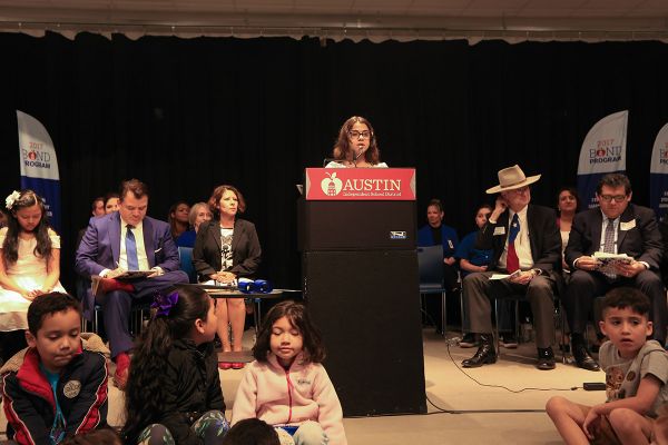 Speaker announcement 